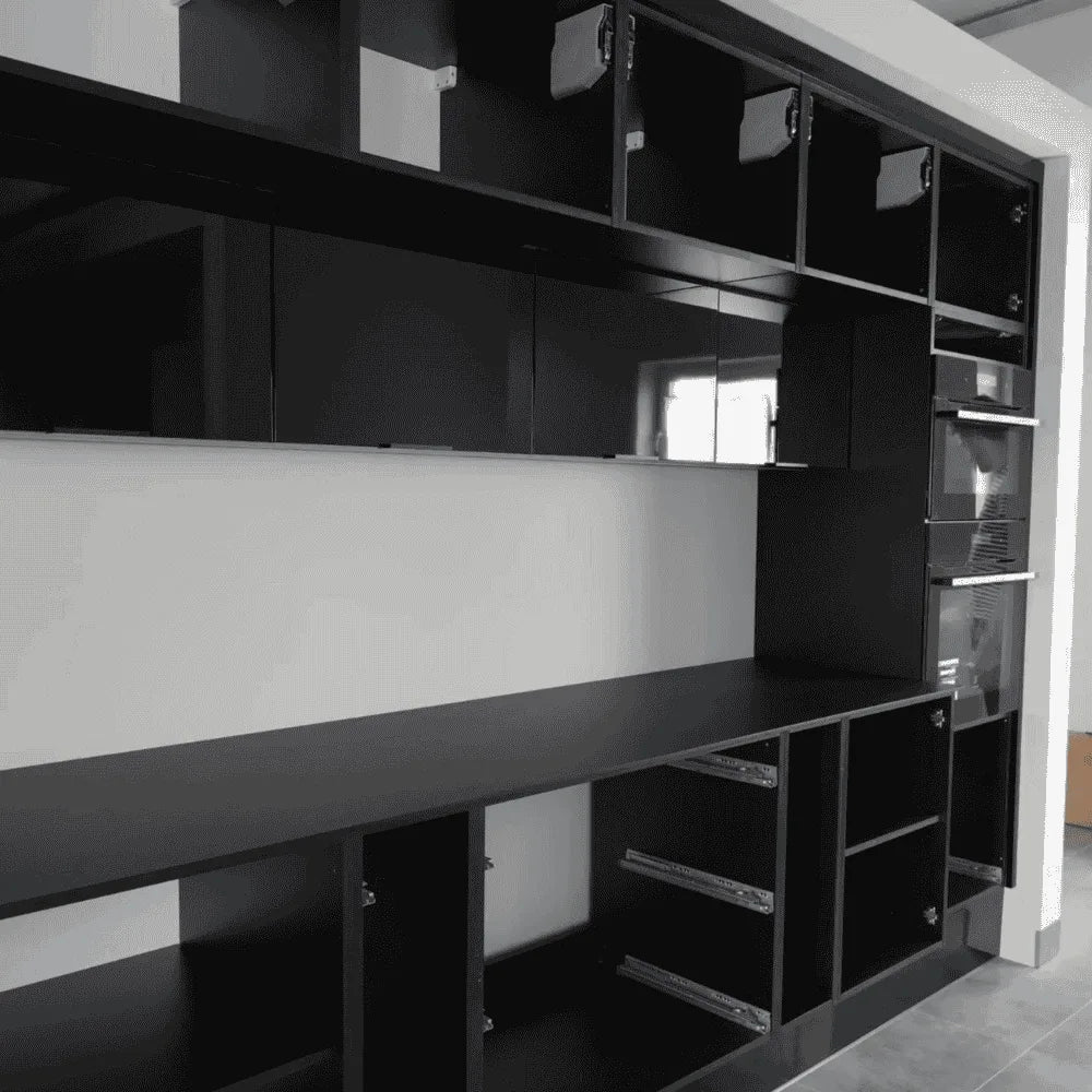 Kuchnia z frontami — minimalistyczny design