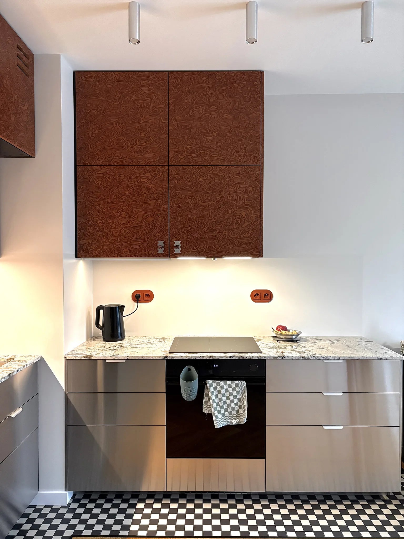 Fronty Korzeń Muskato w kuchni IKEA METOD — realizacja klienta, szafki górne